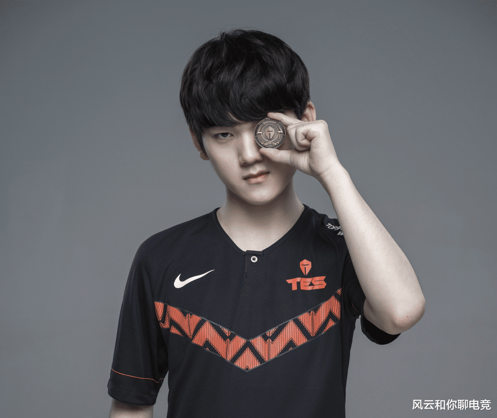 九游-JackeyLove回归赛场，出色防守首场状态亮眼，TES观众沸腾！的简单介绍