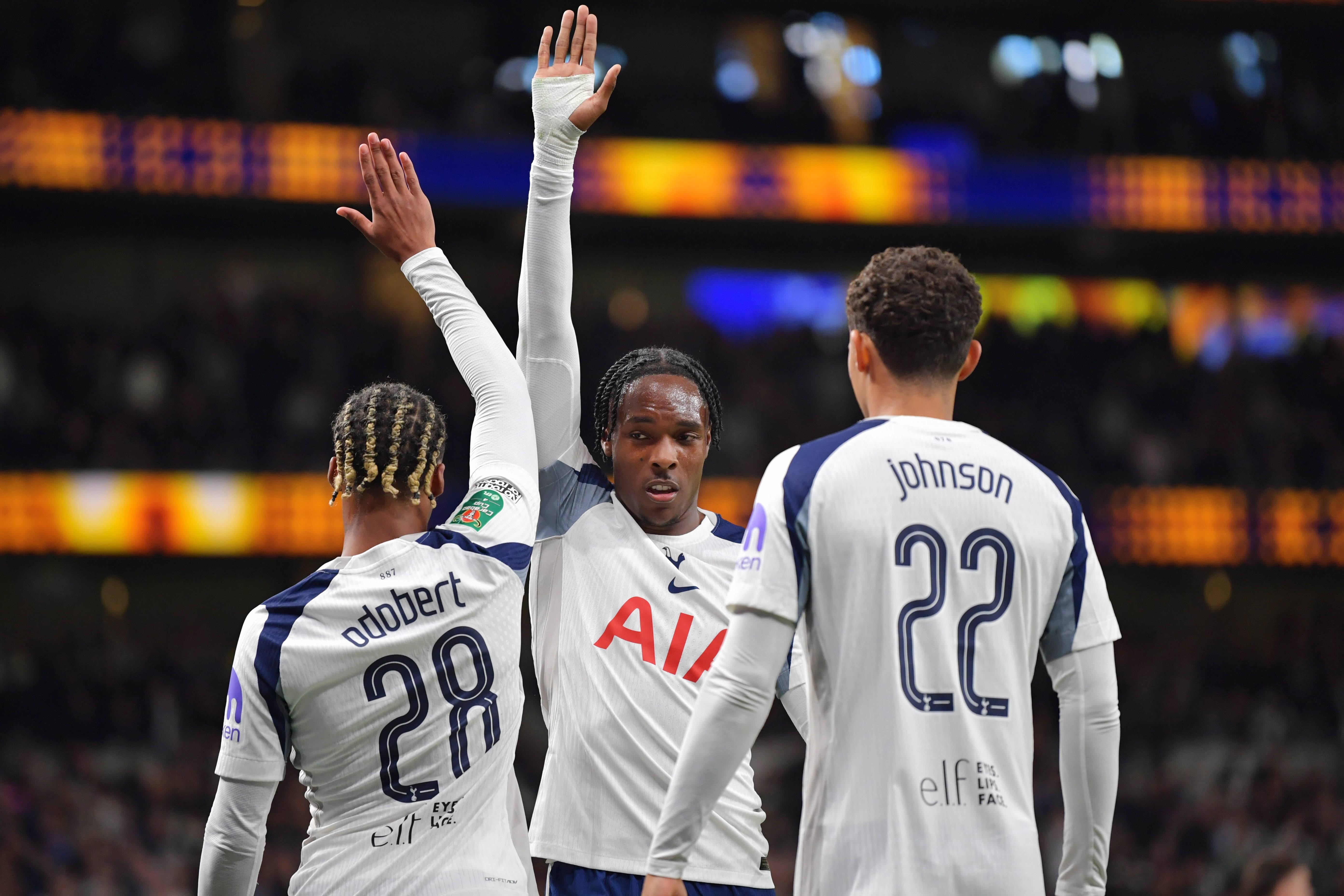 九游- 德罗巴在利物浦比赛中逆转,突破纪录引发热议的原因 